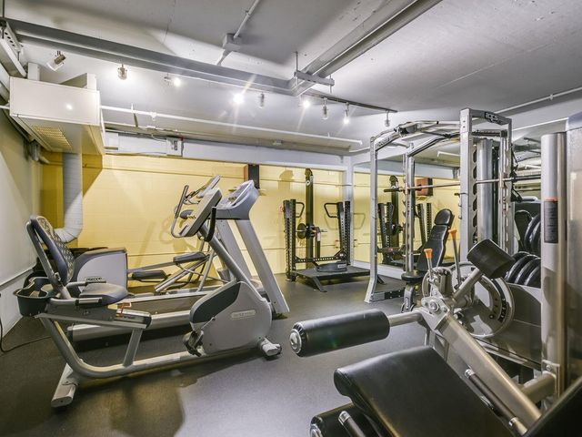 311 W 5th ST 1002, Austin, TX 78701