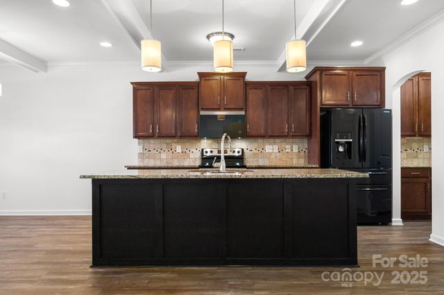 105 Kendrick Meadow Lane, Mount Holly, NC 28120