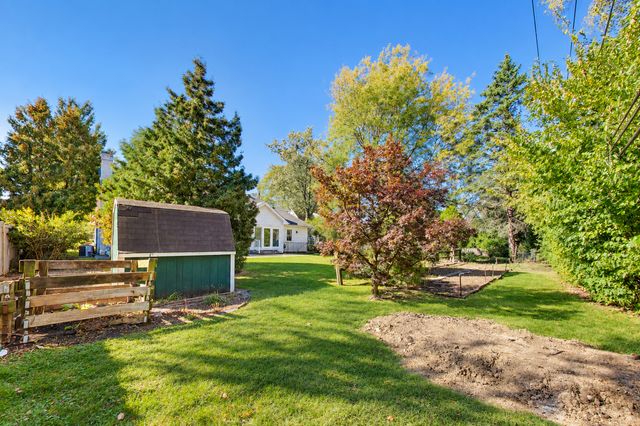 911 Glenwood Lane, Glenview, IL 60025