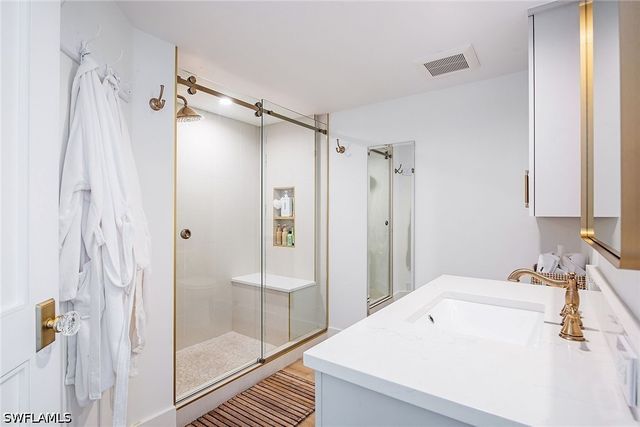 4751 Gulf Shore BLVD N 1204, Naples, FL 34103
