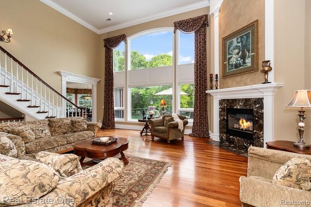 2737 Pebble Beach Drive, Oakland, MI 48363