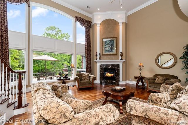 2737 Pebble Beach Drive, Oakland, MI 48363