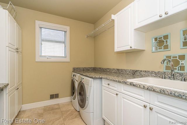 2737 Pebble Beach Drive, Oakland, MI 48363