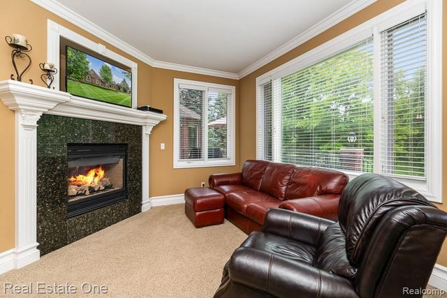 2737 Pebble Beach Drive, Oakland, MI 48363