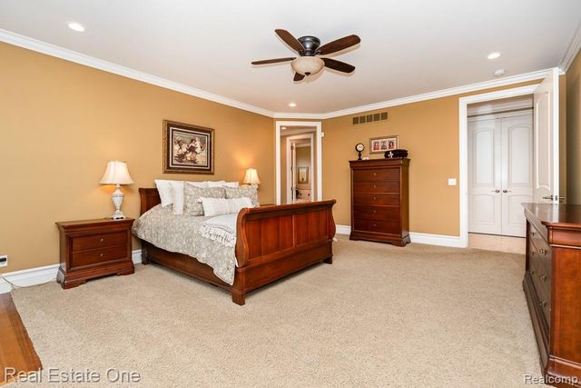 2737 Pebble Beach Drive, Oakland, MI 48363