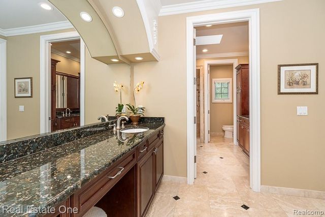 2737 Pebble Beach Drive, Oakland, MI 48363
