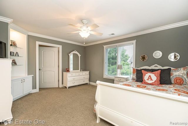 2737 Pebble Beach Drive, Oakland, MI 48363