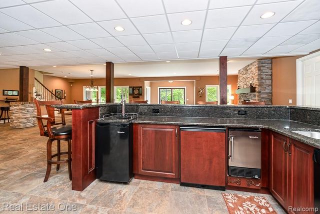 2737 Pebble Beach Drive, Oakland, MI 48363