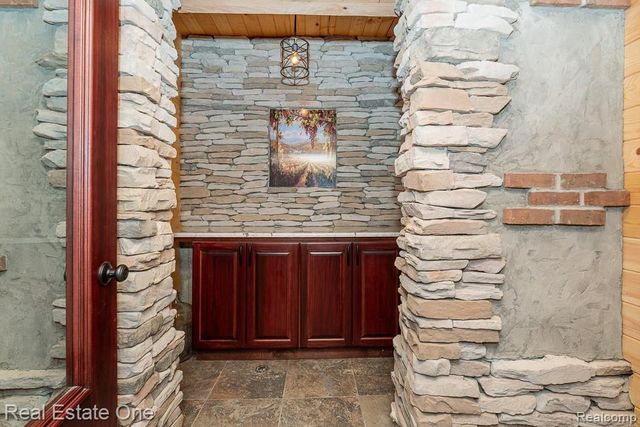 2737 Pebble Beach Drive, Oakland, MI 48363