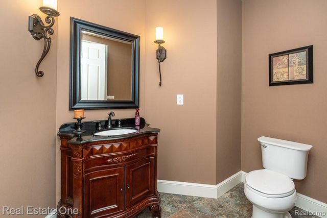2737 Pebble Beach Drive, Oakland, MI 48363