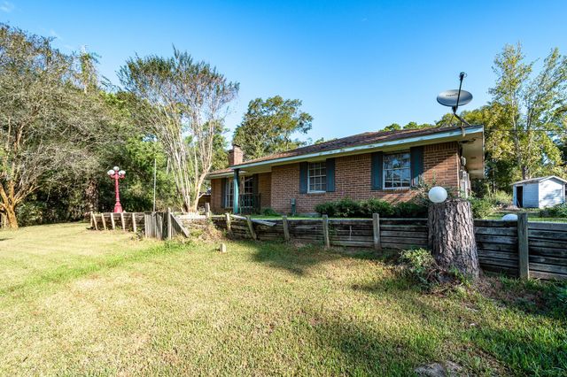 1271 County Road 443, Dayton, TX 77535