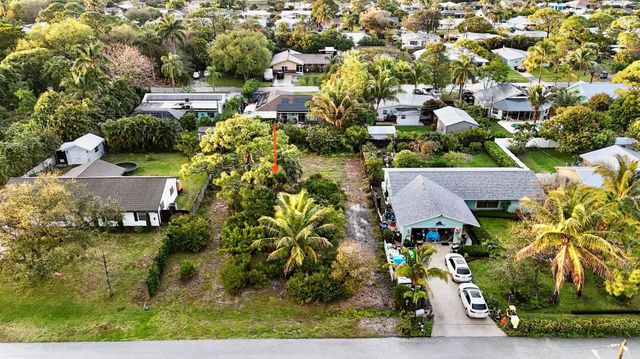 6483 SE Sylvan Place, Hobe Sound, FL 33455