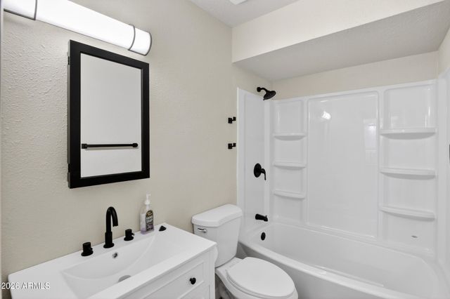 1063 N July Circle, Mesa, AZ 85203