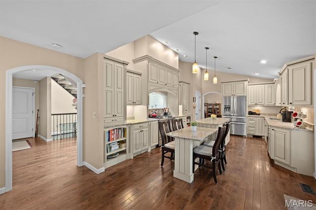 14 Ginger Crest Drive, Glen Carbon, IL 62034