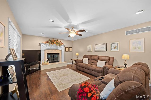 14 Ginger Crest Drive, Glen Carbon, IL 62034