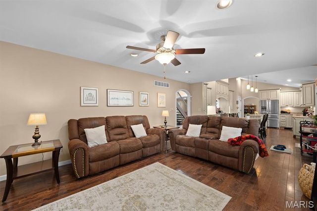 14 Ginger Crest Drive, Glen Carbon, IL 62034