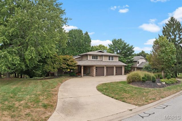 14 Ginger Crest Drive, Glen Carbon, IL 62034