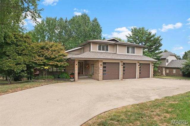 14 Ginger Crest Drive, Glen Carbon, IL 62034