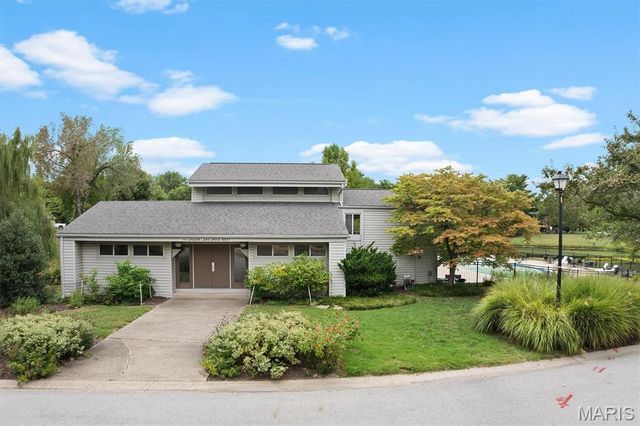 14 Ginger Crest Drive, Glen Carbon, IL 62034