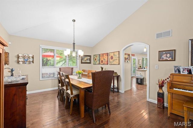 14 Ginger Crest Drive, Glen Carbon, IL 62034