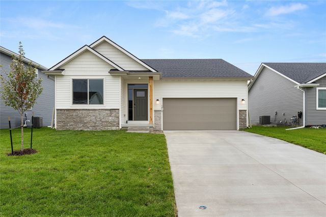 1415 Locust Street, Waukee, IA 50263