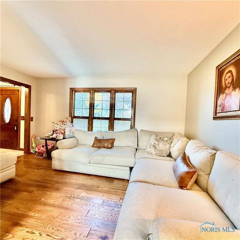 2240 Ruthanne Drive, Toledo, OH 43611