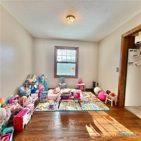 2240 Ruthanne Drive, Toledo, OH 43611