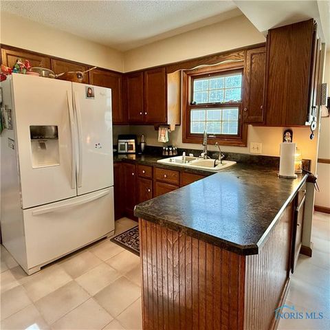 2240 Ruthanne Drive, Toledo, OH 43611