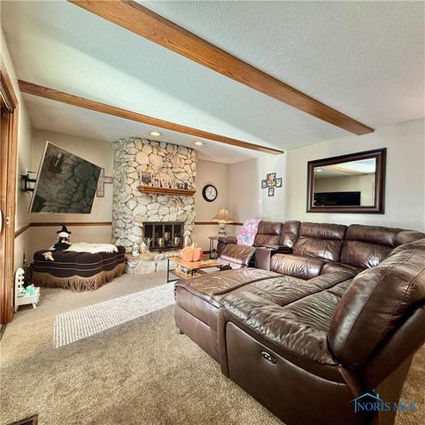 2240 Ruthanne Drive, Toledo, OH 43611