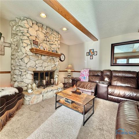 2240 Ruthanne Drive, Toledo, OH 43611