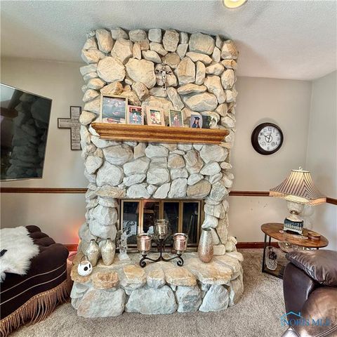 2240 Ruthanne Drive, Toledo, OH 43611