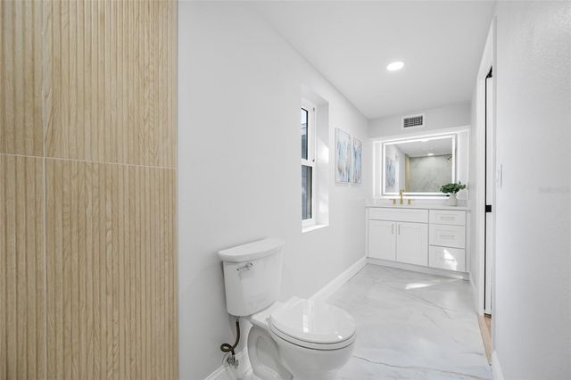 8946 DREAM WAY, Largo, FL 33773