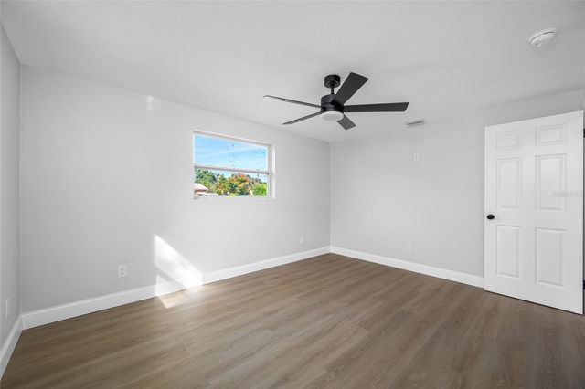 8946 DREAM WAY, Largo, FL 33773