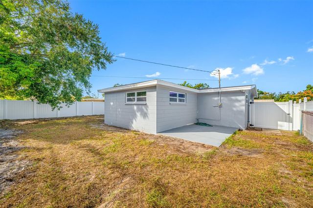 8946 DREAM WAY, Largo, FL 33773