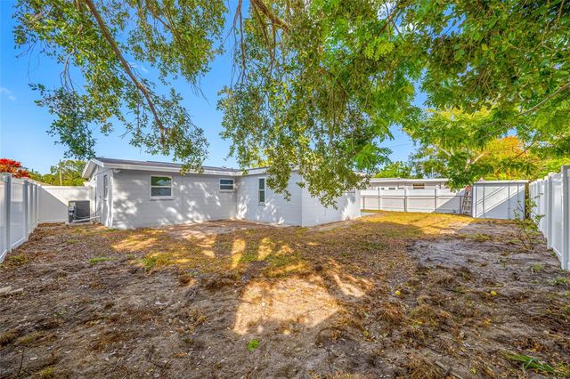 8946 DREAM WAY, Largo, FL 33773