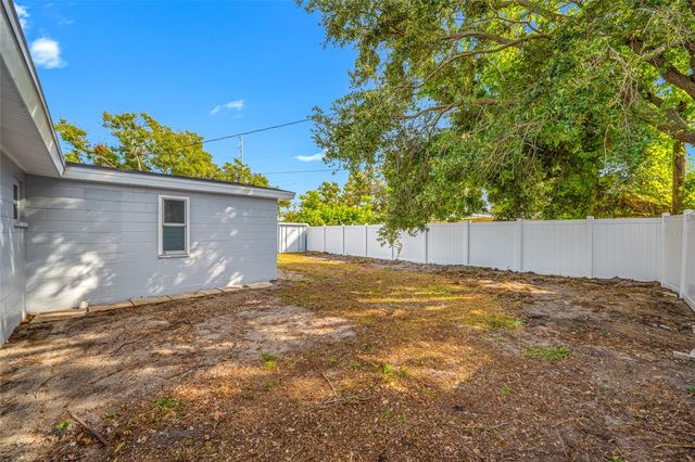 8946 DREAM WAY, Largo, FL 33773