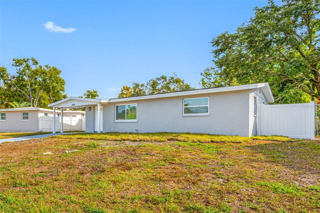 8946 DREAM WAY, Largo, FL 33773