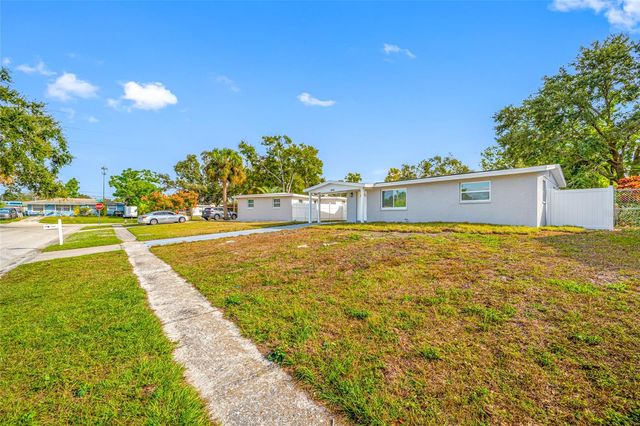 8946 DREAM WAY, Largo, FL 33773