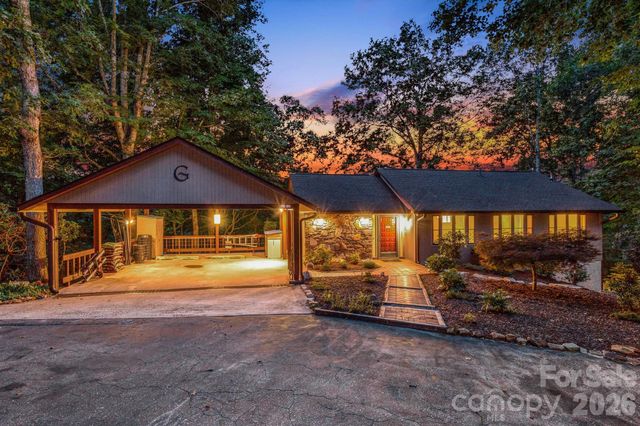 99 Oak Ridge Road, Pisgah Forest, NC 28768