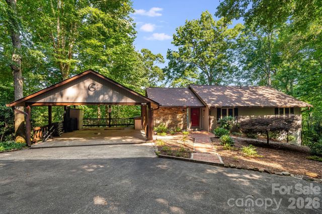 99 Oak Ridge Road, Pisgah Forest, NC 28768