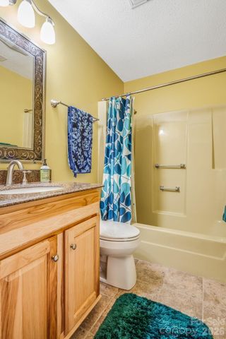 99 Oak Ridge Road, Pisgah Forest, NC 28768