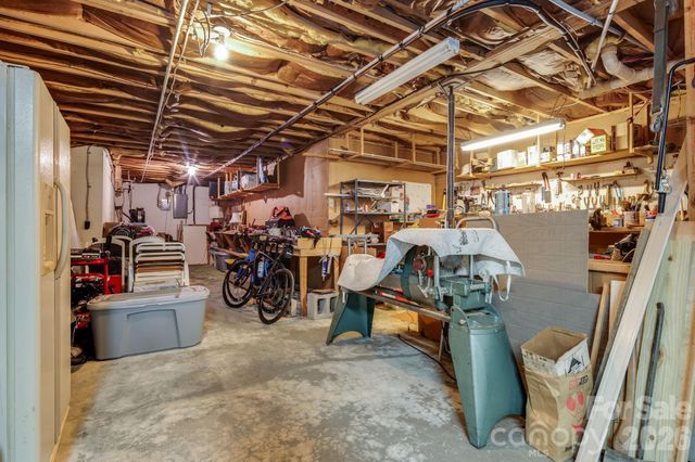 99 Oak Ridge Road, Pisgah Forest, NC 28768