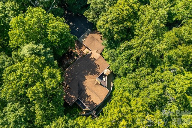 99 Oak Ridge Road, Pisgah Forest, NC 28768
