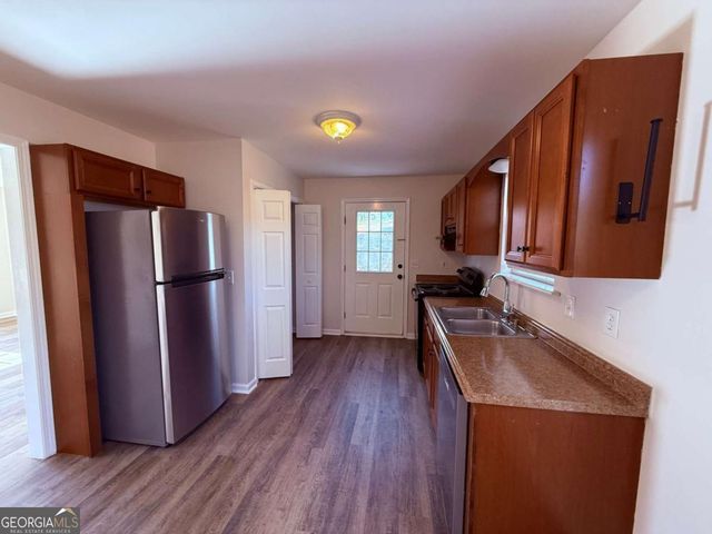 4825 Red Oak Drive, Gainesville, GA 30506