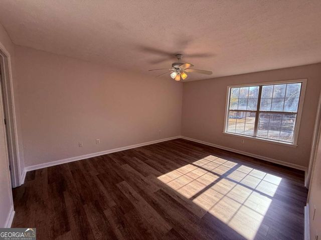 4825 Red Oak Drive, Gainesville, GA 30506