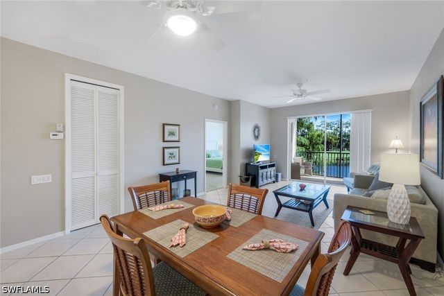 8247 Parkstone PL 205, Naples, FL 34120