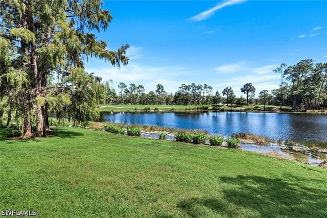 8247 Parkstone PL 205, Naples, FL 34120