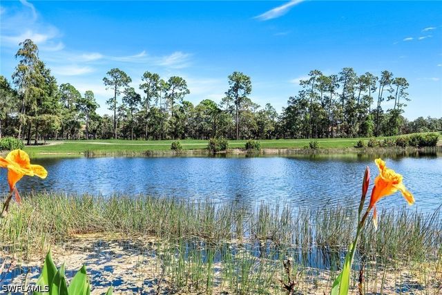 8247 Parkstone PL 205, Naples, FL 34120