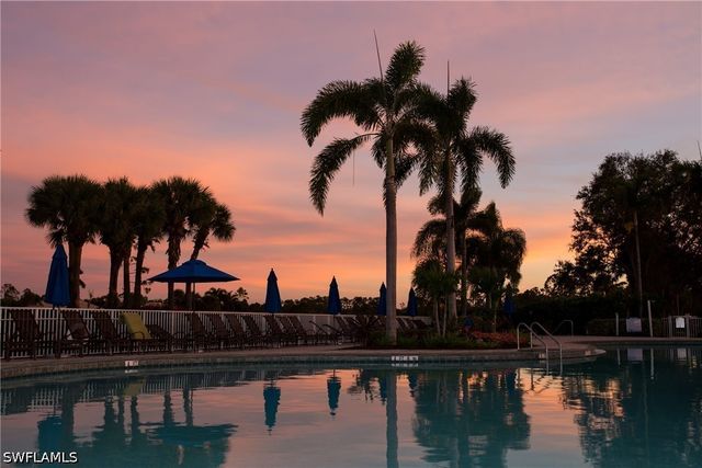 8247 Parkstone PL 205, Naples, FL 34120
