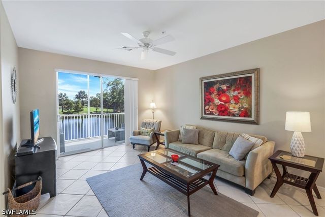 8247 Parkstone PL 205, Naples, FL 34120